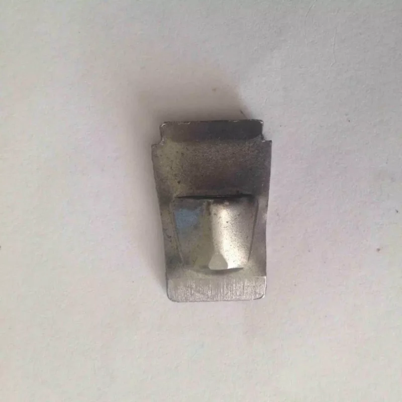 Klínek do topůrka kladiva, 2x23x16 mm Nová Kolekce
