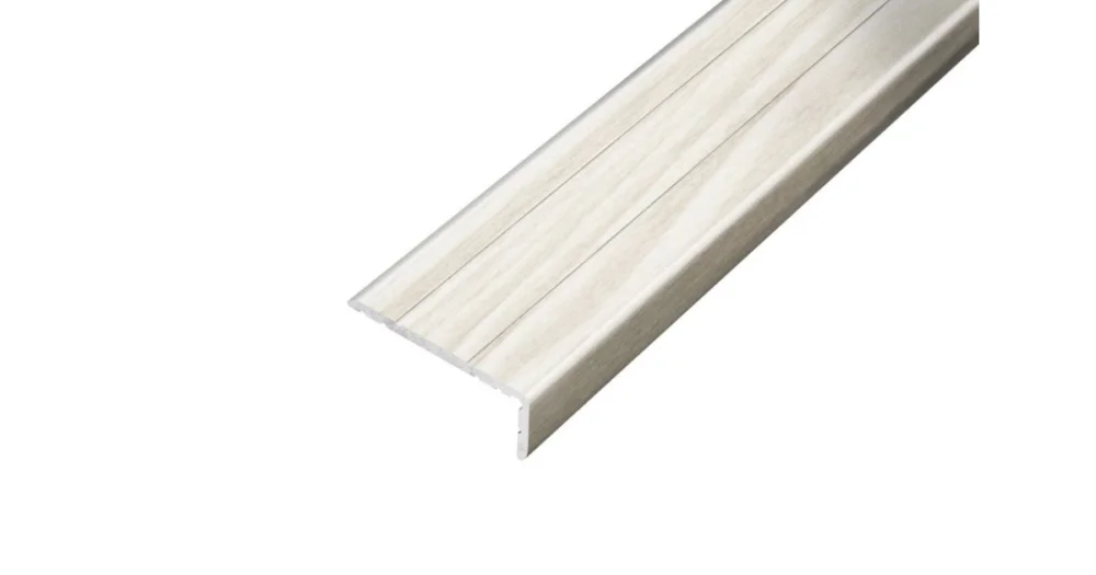 Novinka AP5 schodová lišta samolepící B, hliník+fólie dub bělený, v: 10 mm, š: 25 mm, d: 2,7 m