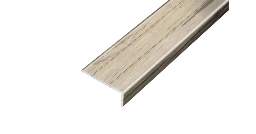 GREEN LINE schodovka 25x10 mm, hliník - dub antik, samolepící, 2,7 m Autentický