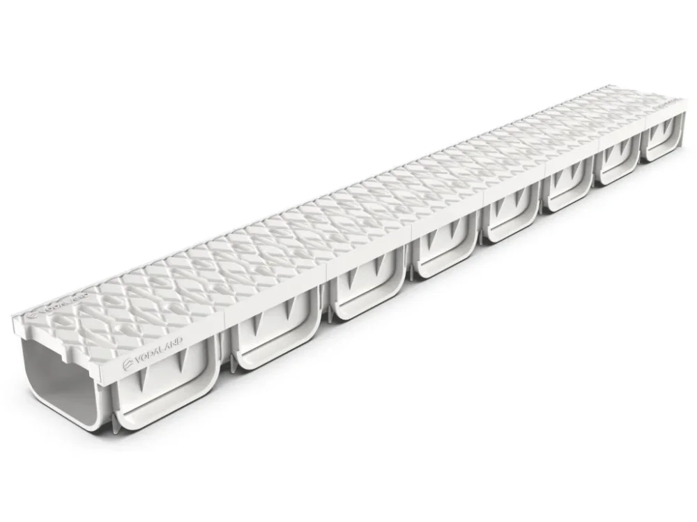 Cenově Výhodný Odvodňovací plastový žlab VODALAND EASY A15 bazénový s plastovou mříží 1000 x 125 x 70 mm bílý