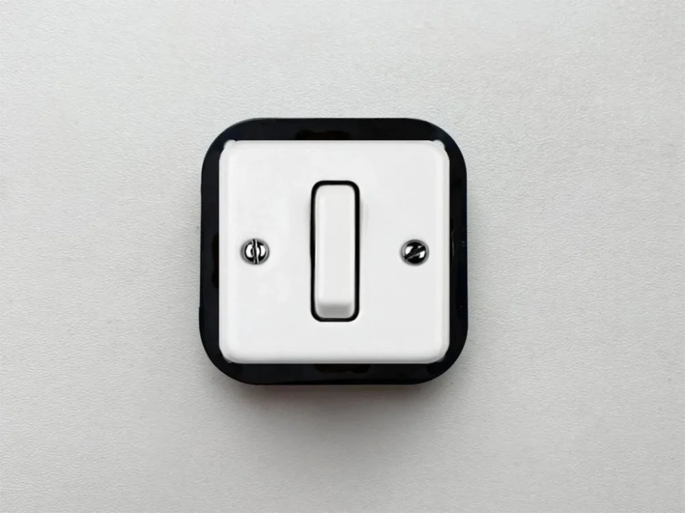 Nízká Cena Retro Square vypínač č. 1 jednopólový čtvercový porcelánový bílý bez rámečku