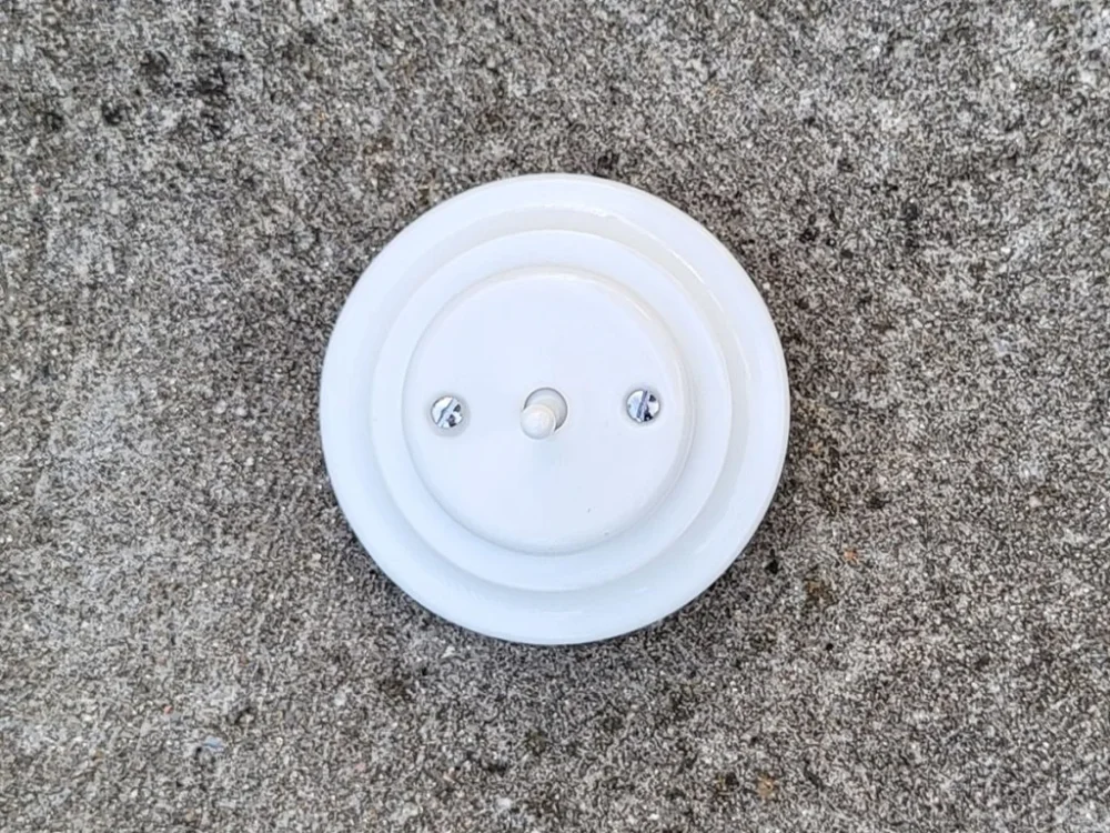 Top Prodej Retro Round – porcelánový vypínač s páčkou, řazení 6 – bílý, 10x10