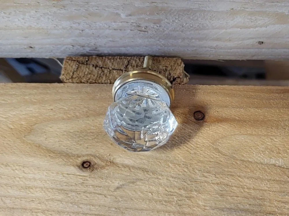 Diamant skleněná úchytka se zlatým kováním O33 LIMITKA Nakupujte Hned