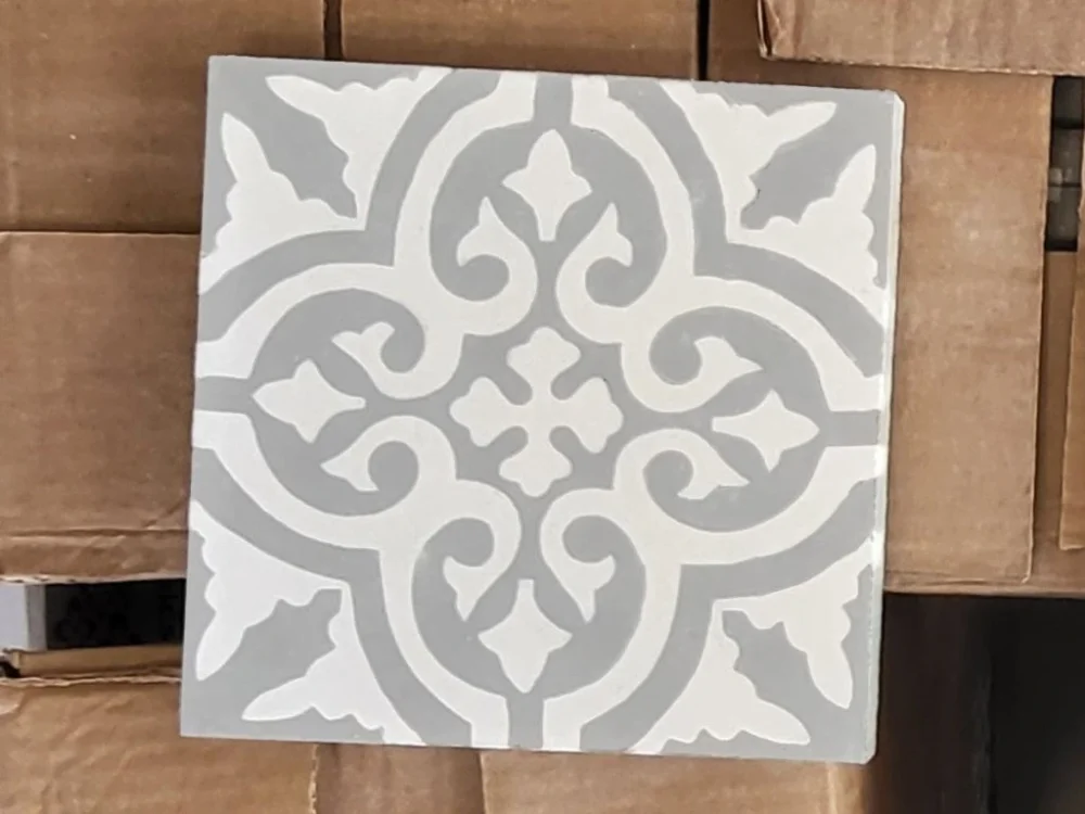 Azahar Gris – historická cementová dlažba – ornamentální motiv – 20x20, mat Odeslání Ihned