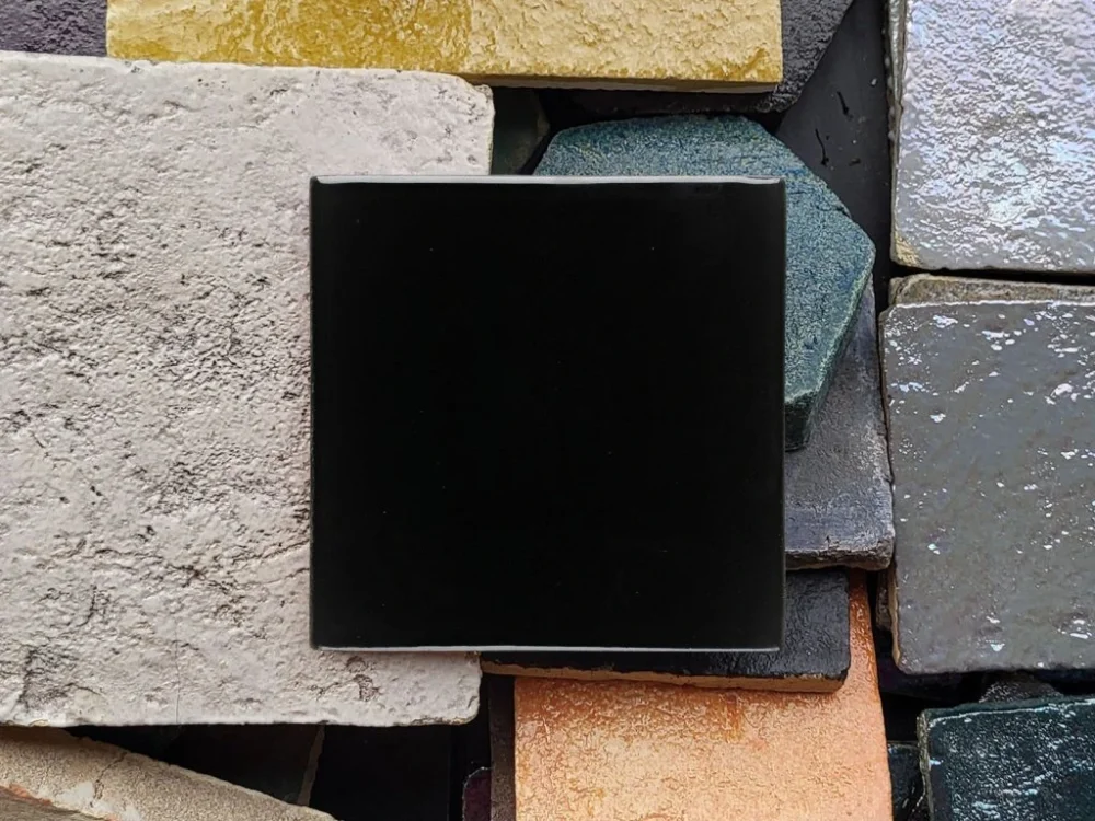 Nízká Cena Relief Black A černé ručně vyrobené obklady 10x10 lesk