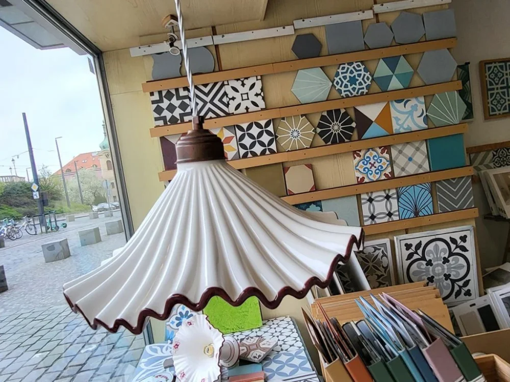 Expresní Doručení Anna skládaný keramický ručně vyrobený a malovaný lustr 40 cm – barvy na výběr