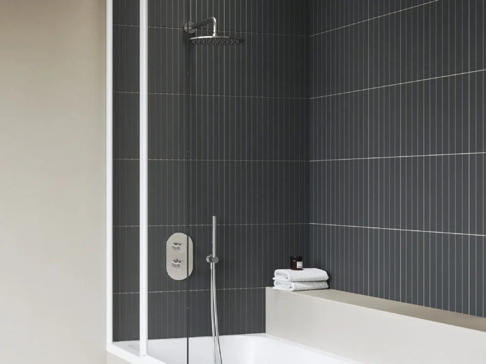 Aktuální Termostatická podomítková baterie Chrome II CR II 067.00, třícestná s přepínačem, pro R-box - CR II 067.00CR.O3.RB071 Termostatická podomítková baterie 3-cestná bez tělesa, chrom X070457