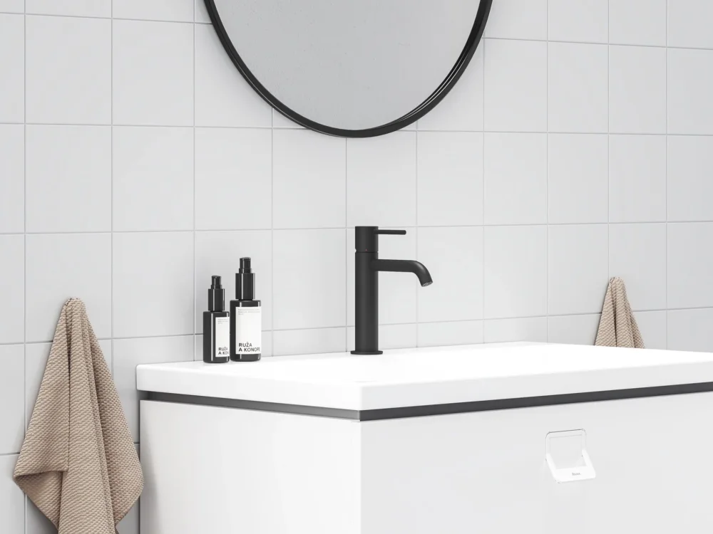 Umyvadlová stojánková baterie Espirit BeCool ES 012.01 - ES 012.21BLM Umyvadlová stojánková baterie BeCool 190 mm bez výpusti, černá matná X070396 Hit Sezóny